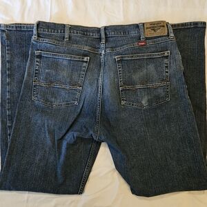 Wrangler Men's Relaxed Fit Blue Jeans